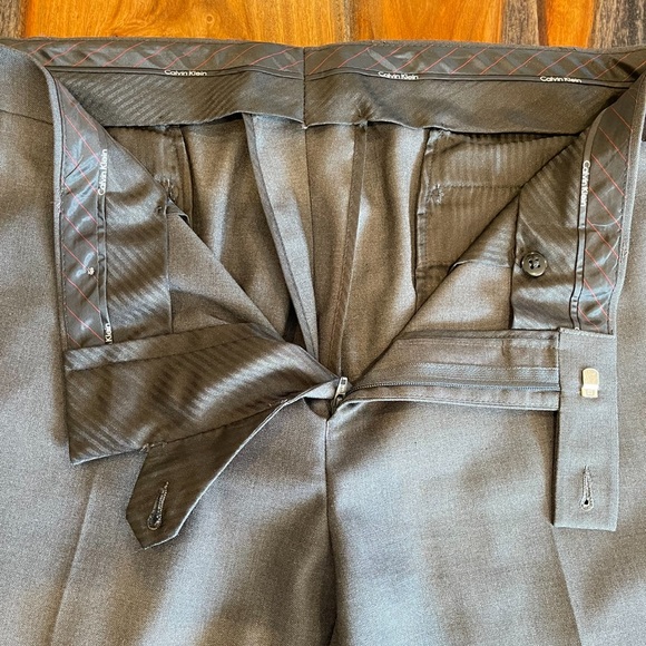 3-Calvin Klein Pants. - Picture 9 of 10